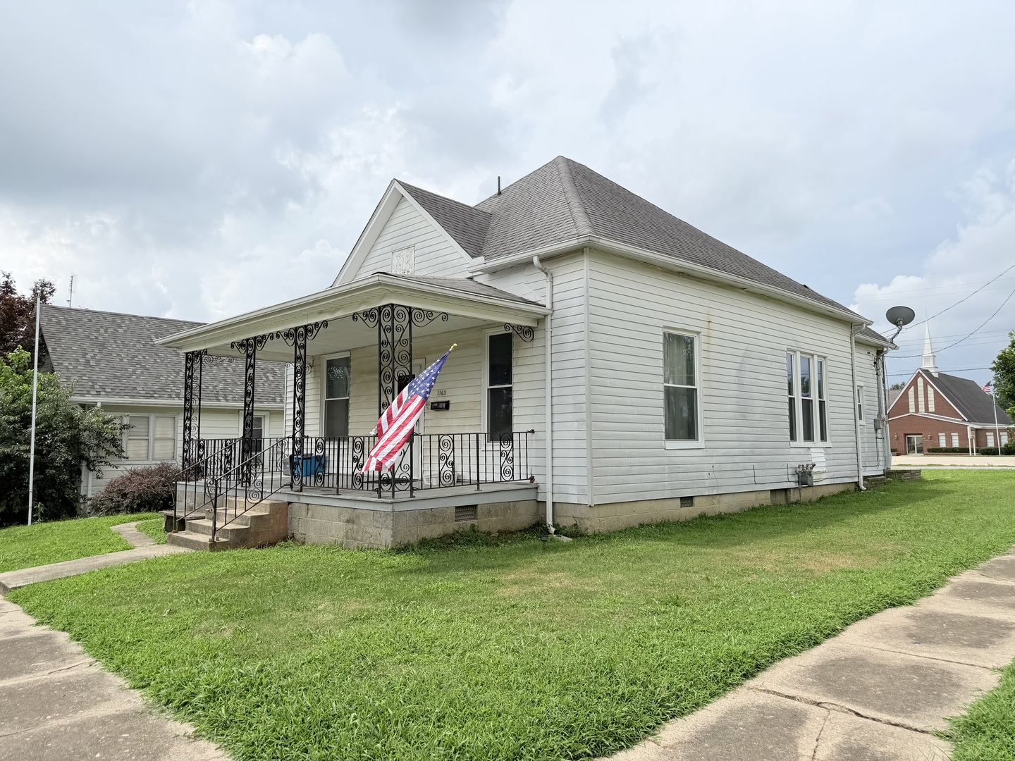 1163 1st Street Property Photo 4