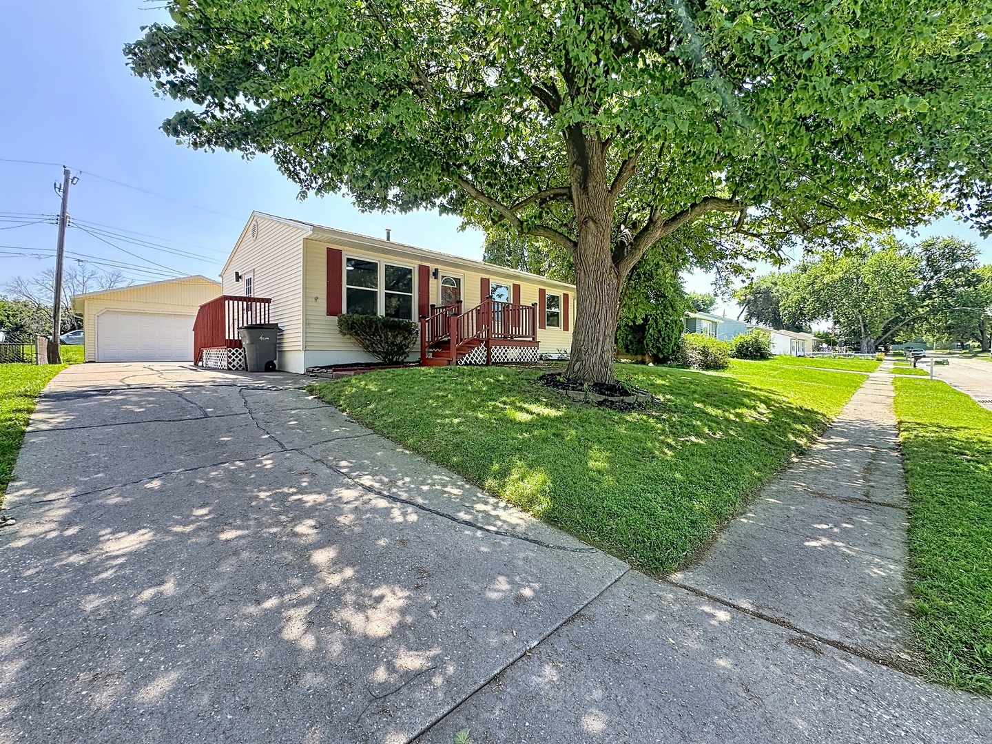 1711 2nd Street Property Photo 3
