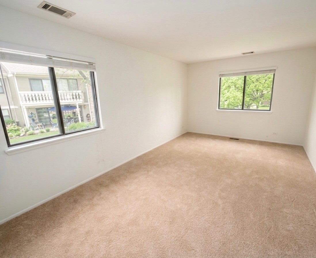 1327 Williamsburg Drive D2 Property Photo 6