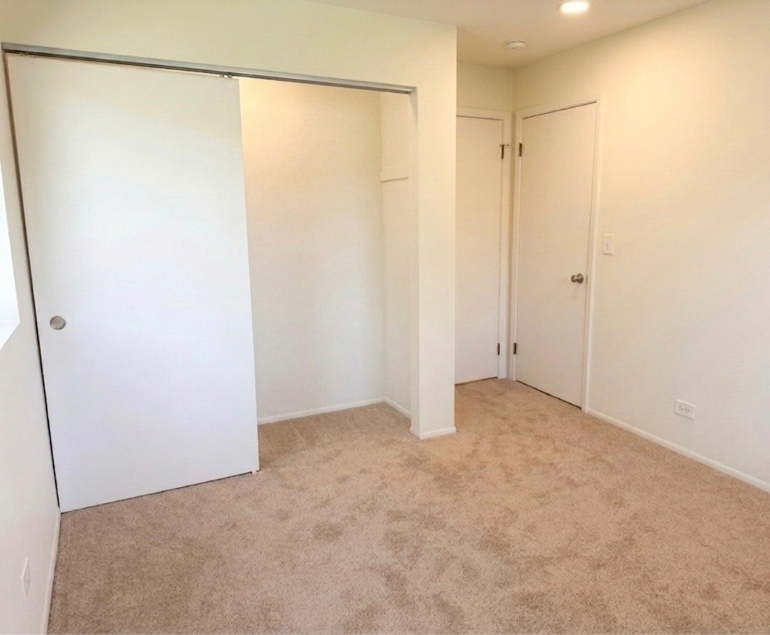 1327 Williamsburg Drive D2 Property Photo 10
