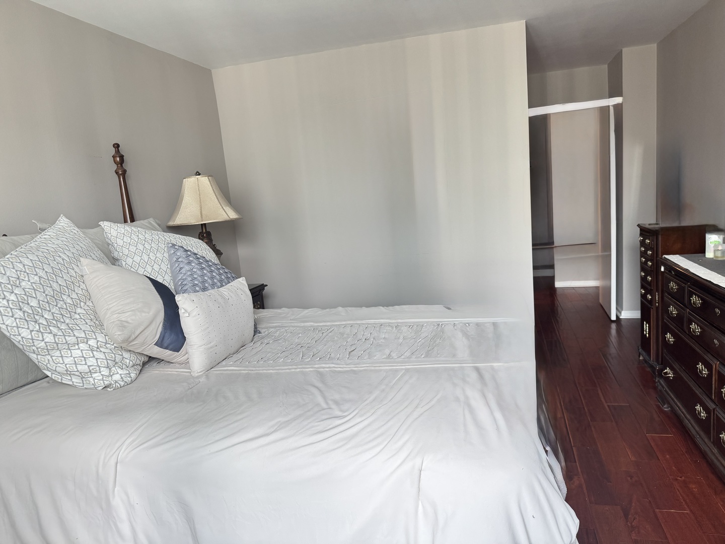 400 E Randolph Street 3318 Property Photo 4