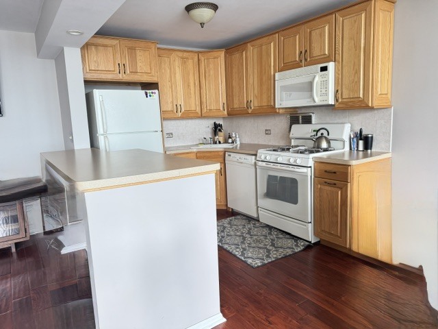 400 E Randolph Street 3318 Property Photo 6