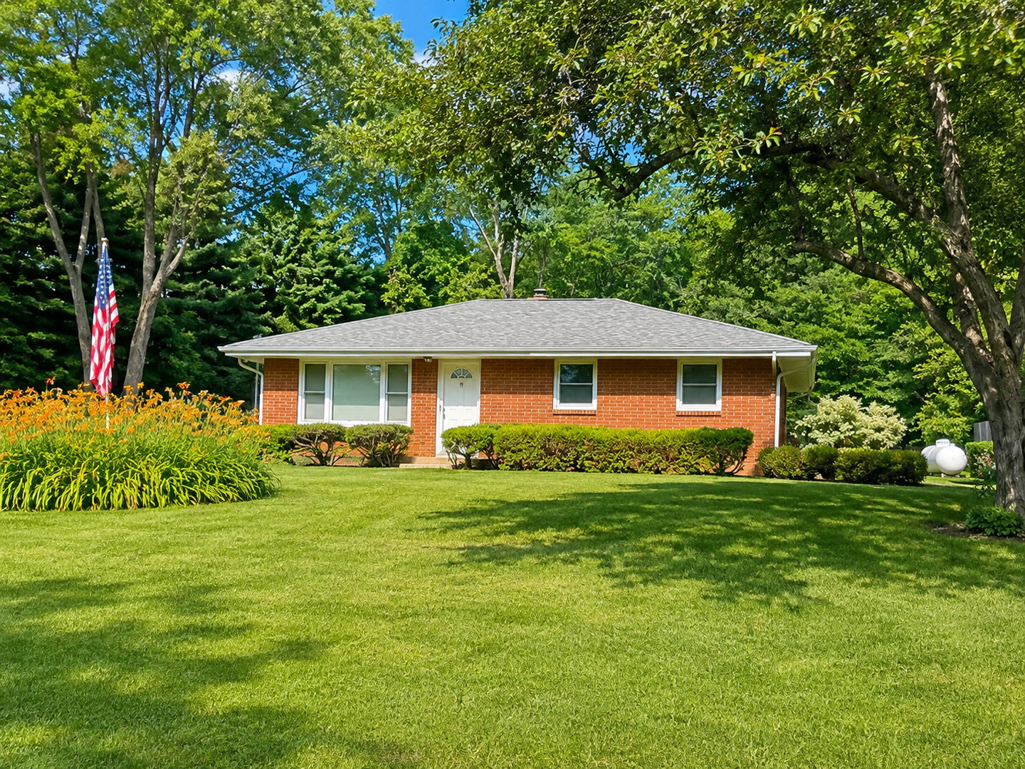 3899 S Weldon Road Property Photo 1
