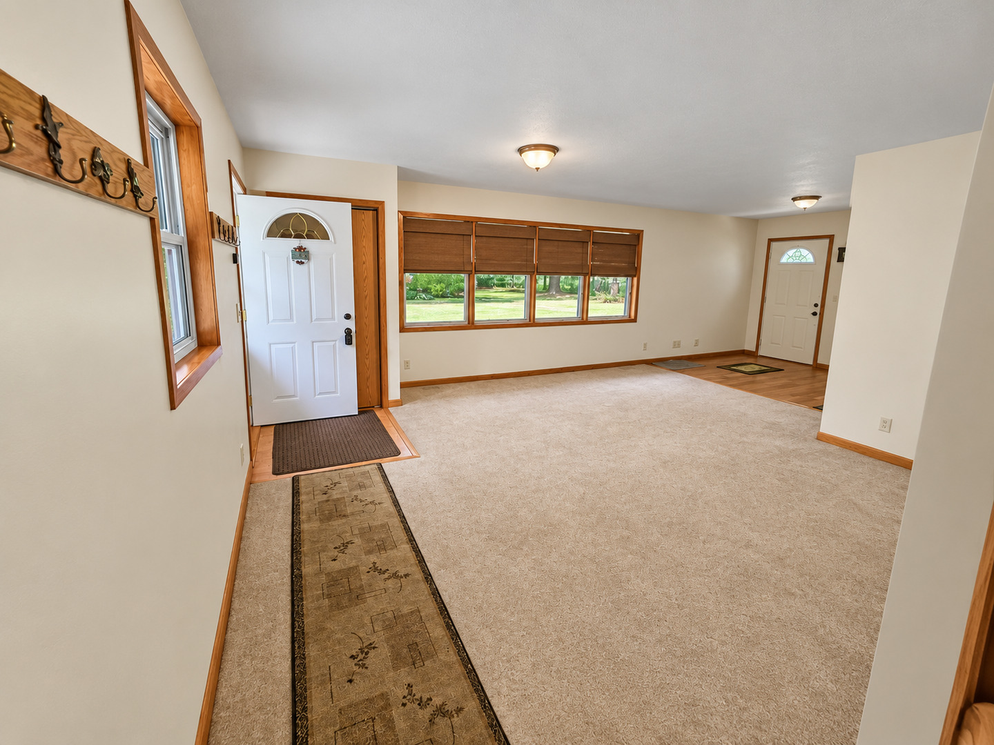 3899 S Weldon Road Property Photo 4