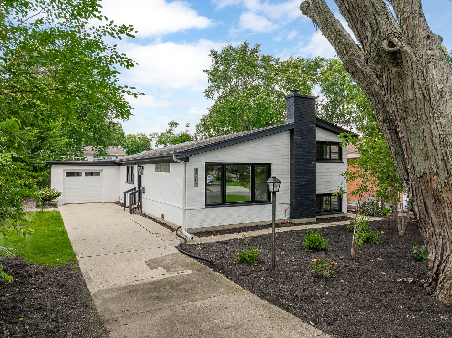 1307 Pershing Avenue Property Photo 1