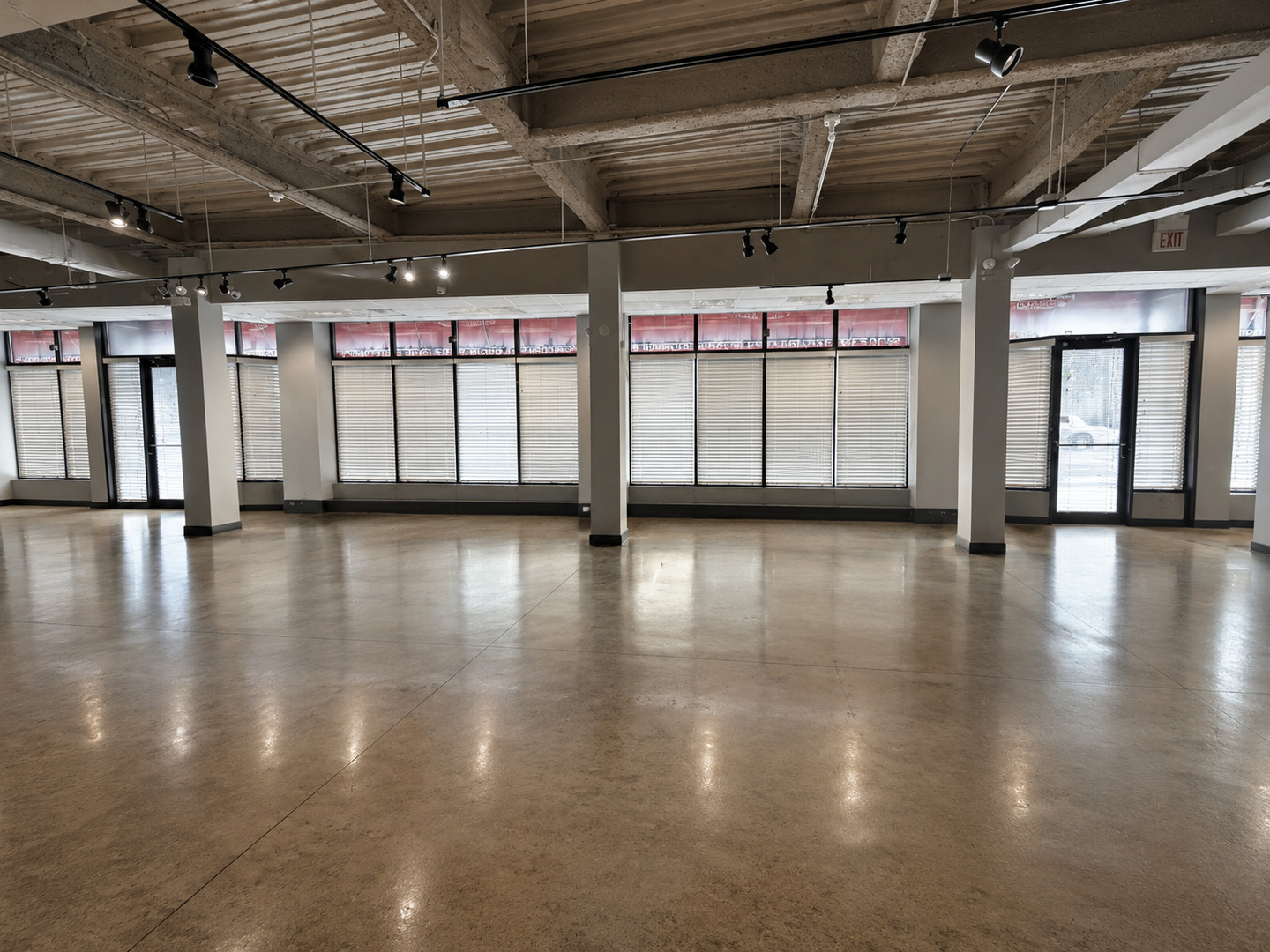 4420 N Clark Street Gf Property Photo 4