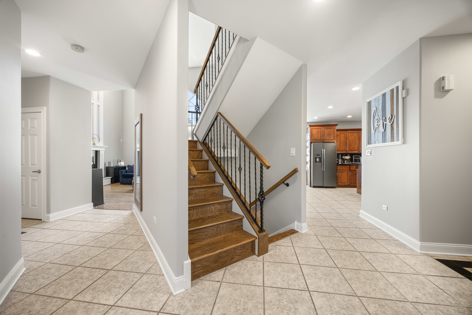 6 W Jayne Street Property Photo 10