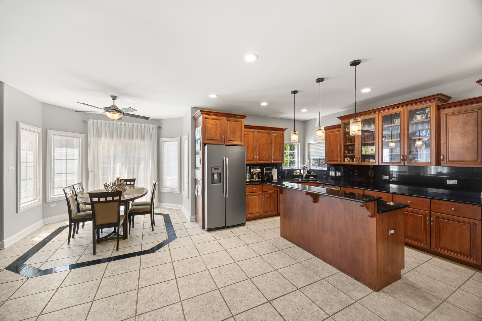 6 W Jayne Street Property Photo 16