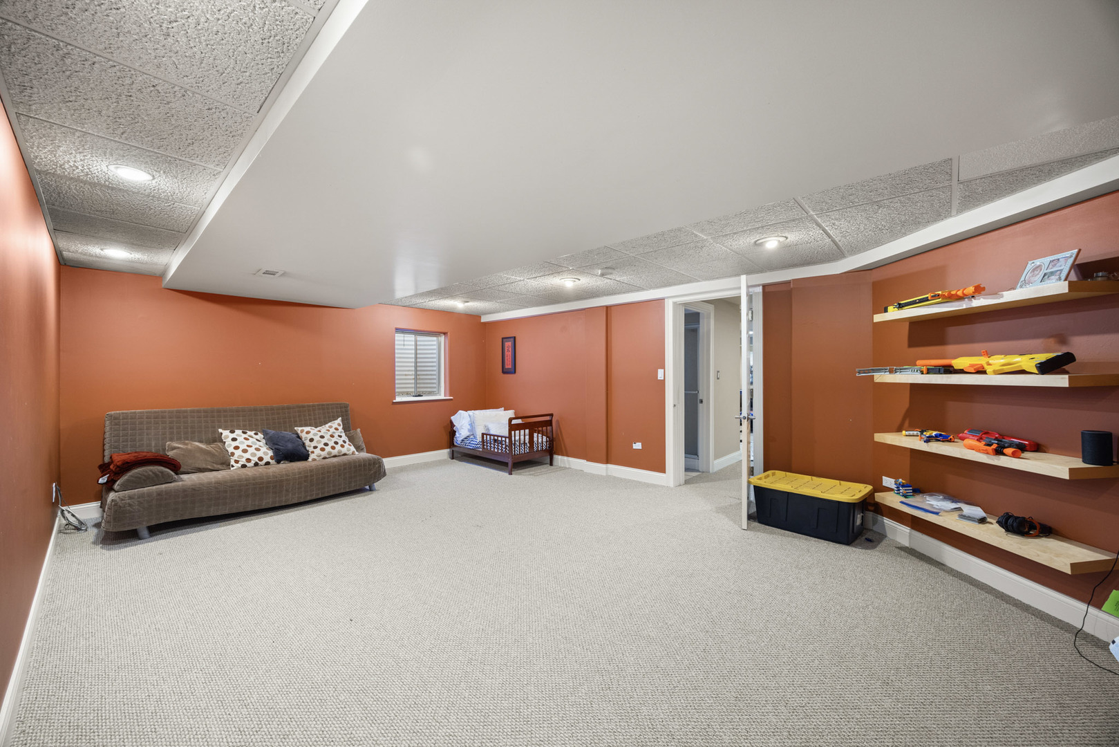 6 W Jayne Street Property Photo 24