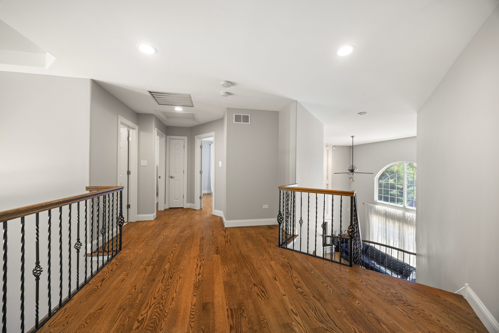 6 W Jayne Street Property Photo 35