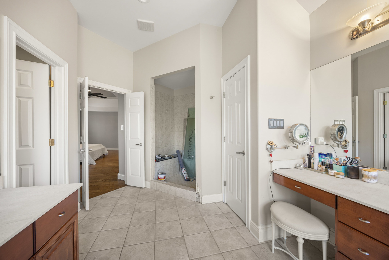 6 W Jayne Street Property Photo 40