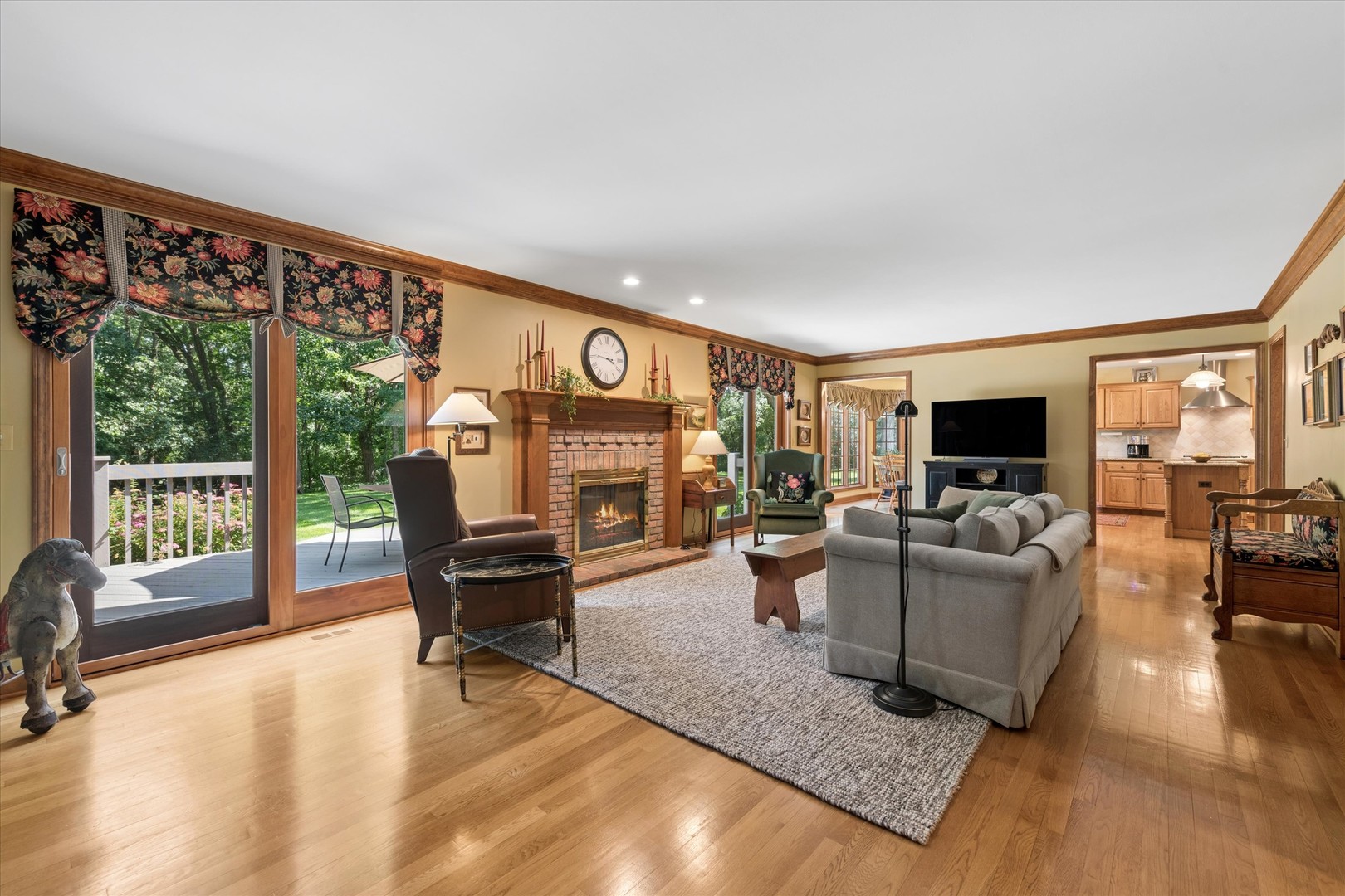 22801 W Glenhurst Road Property Photo 16