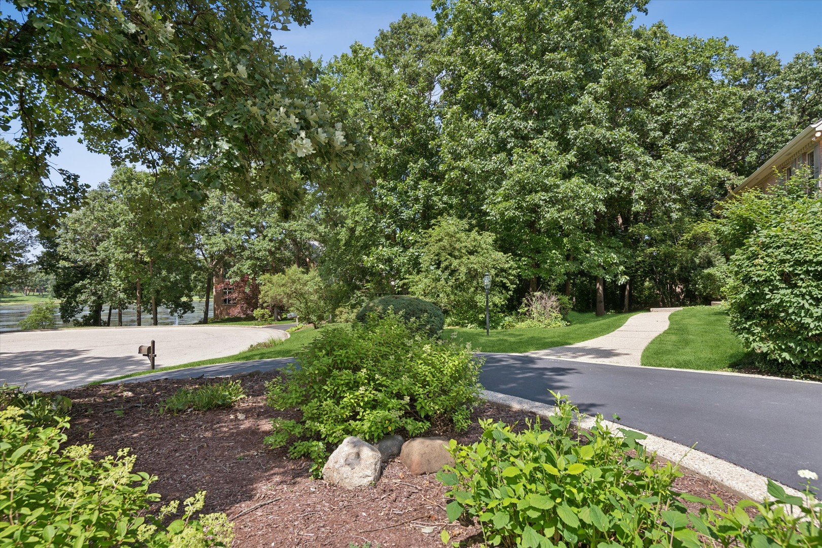 22801 W Glenhurst Road Property Photo 47