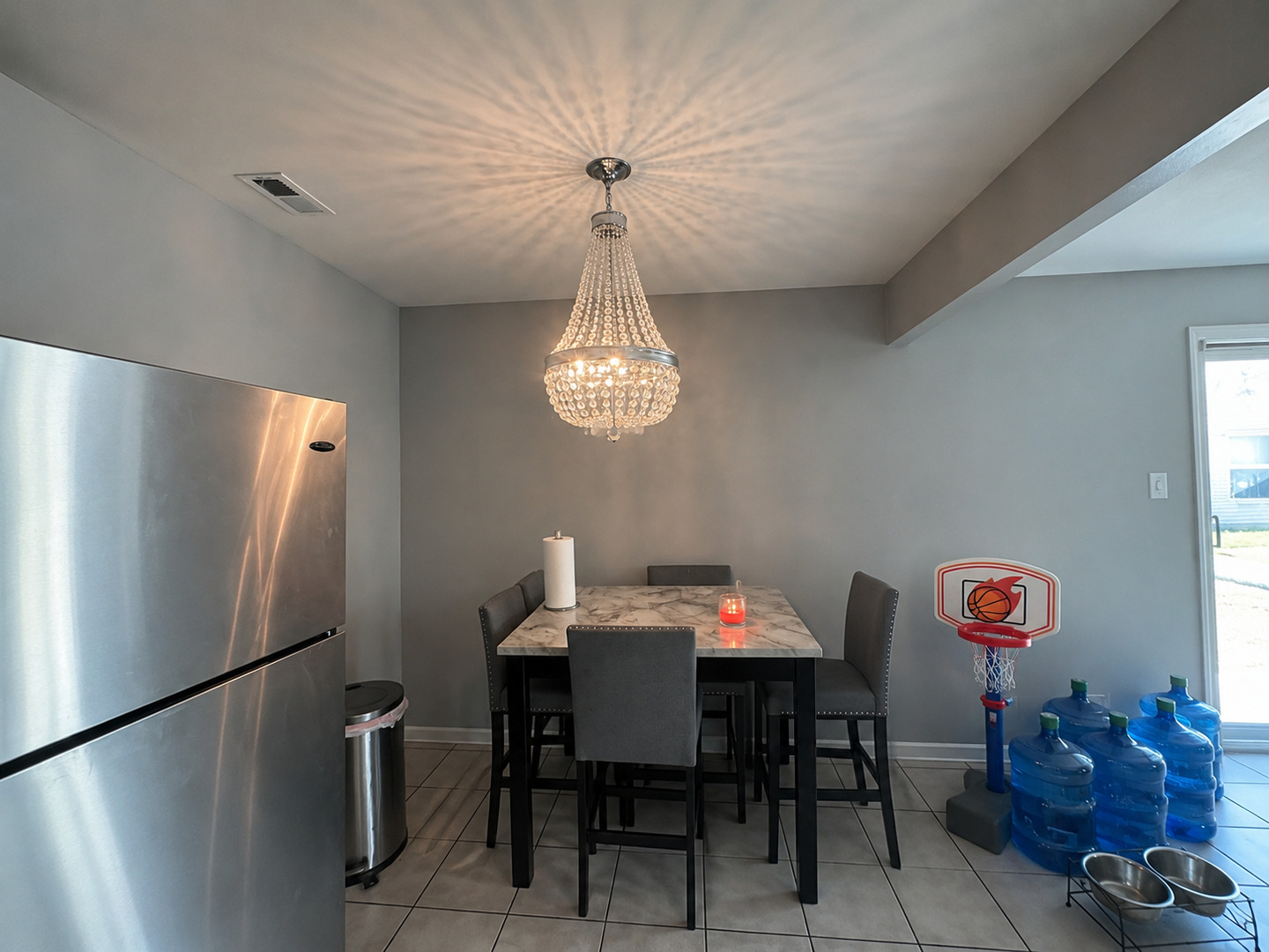 1395 S Glen Circle Property Photo 3