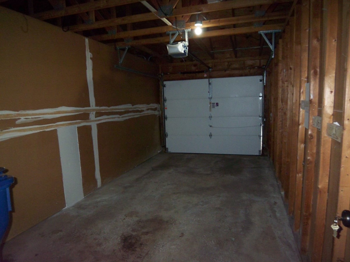 1546 Williamsburg Drive C1 Property Photo 23
