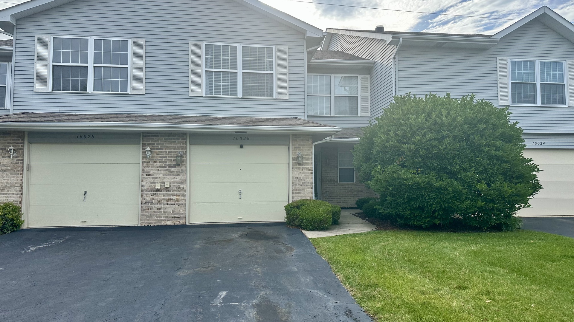 16026 Bormet Drive Property Photo 2
