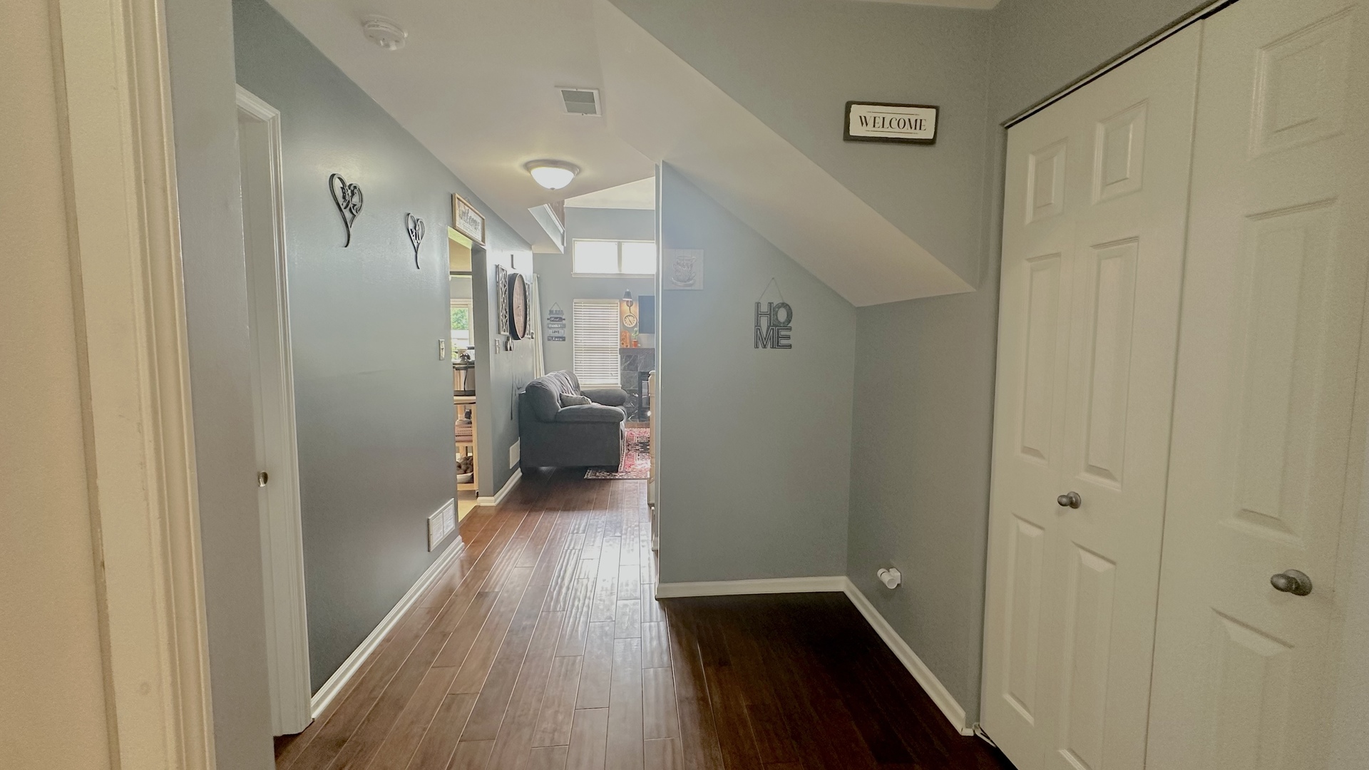 16026 Bormet Drive Property Photo 4