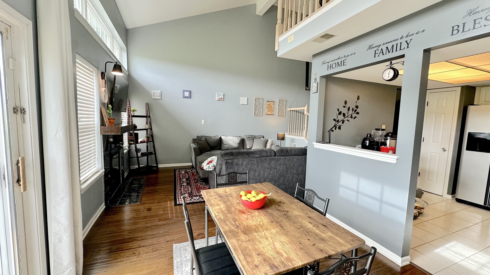 16026 Bormet Drive Property Photo 9