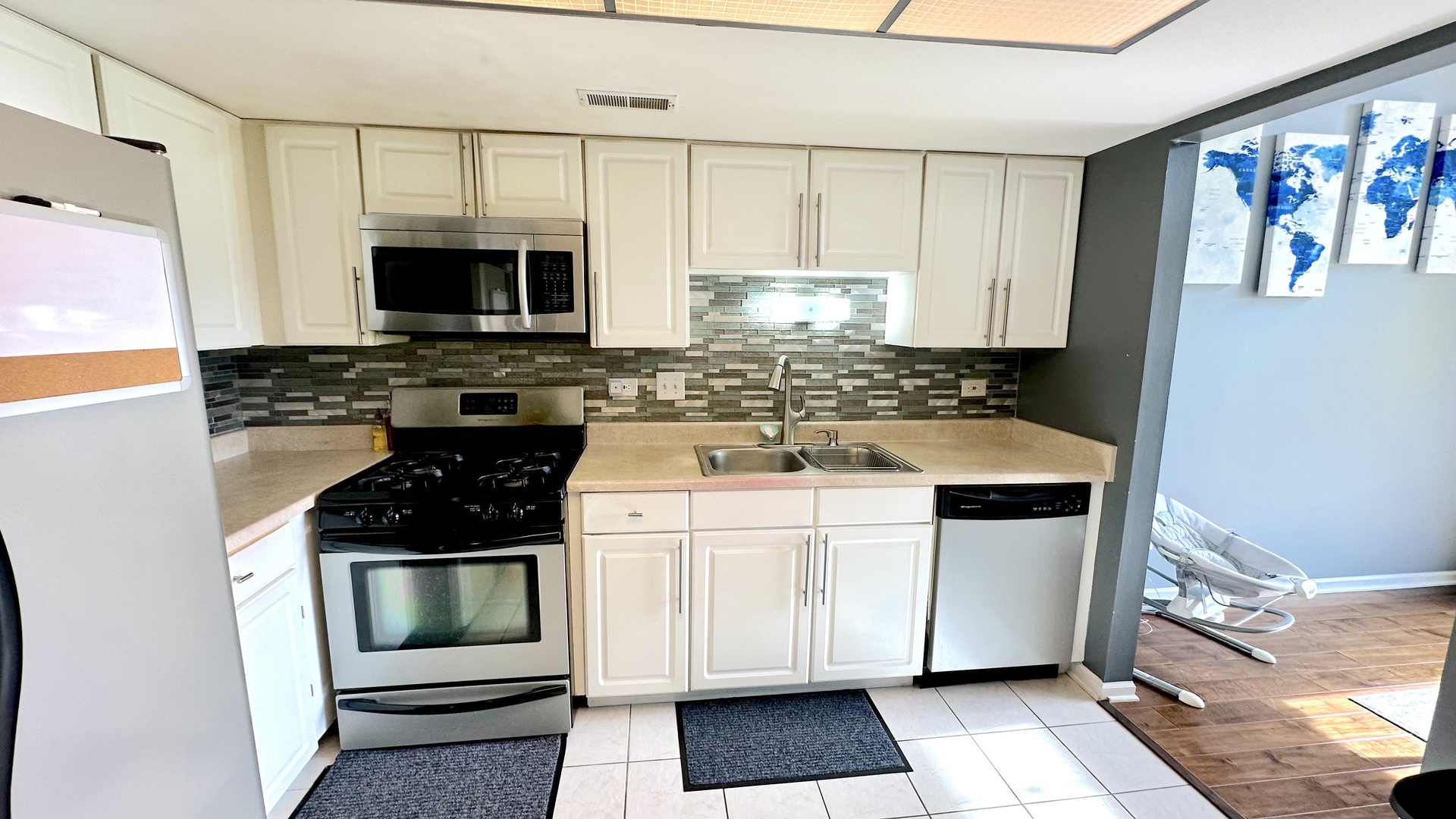 16026 Bormet Drive Property Photo 11