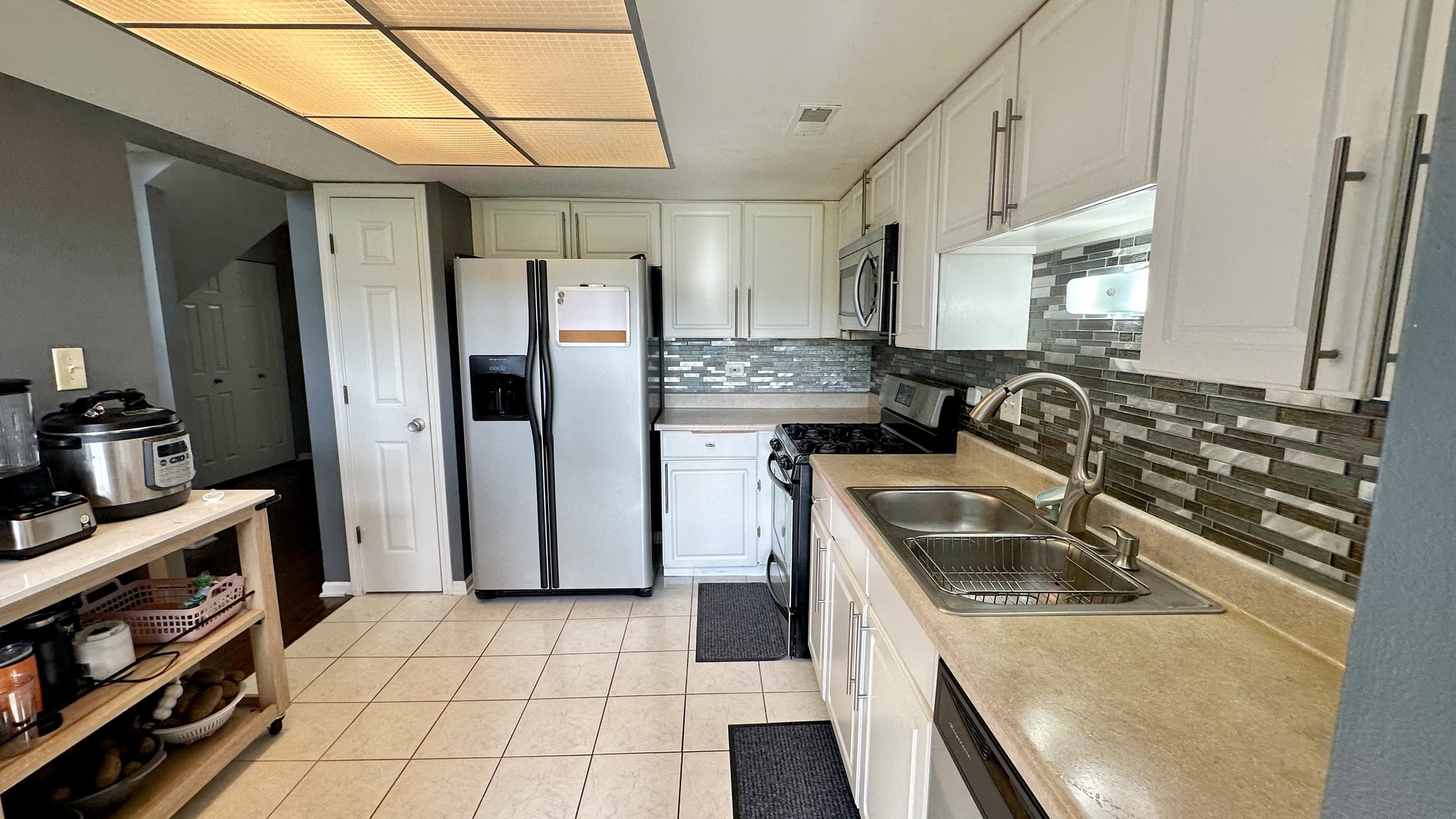 16026 Bormet Drive Property Photo 12