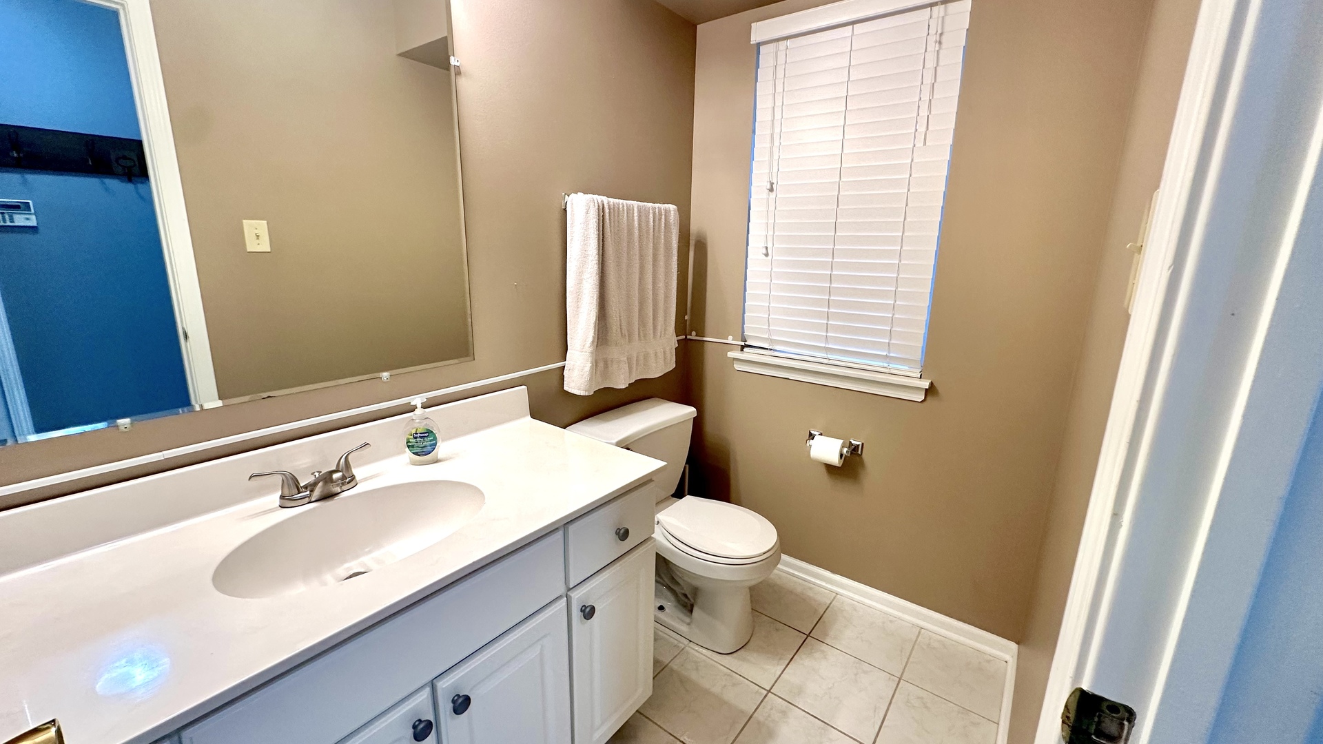 16026 Bormet Drive Property Photo 15