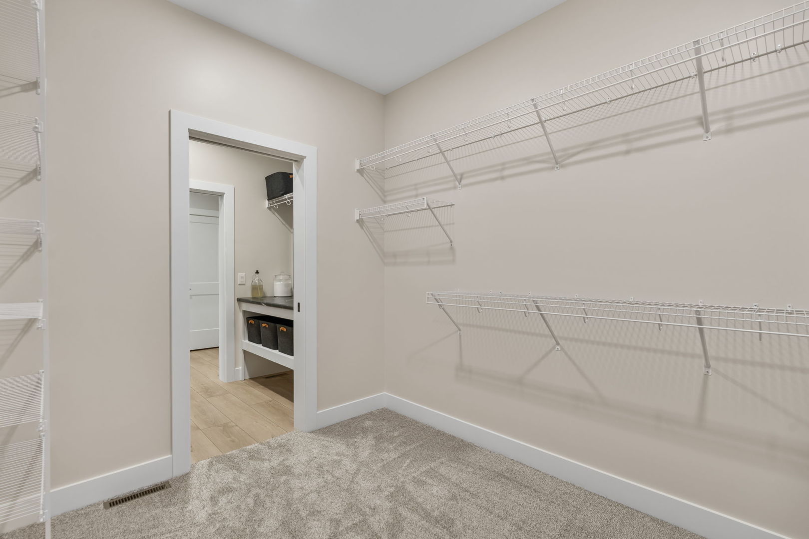 7131 Black Oak Drive Property Photo 23