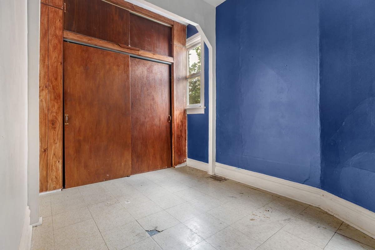 1907 W Irving Park Road Property Photo 21