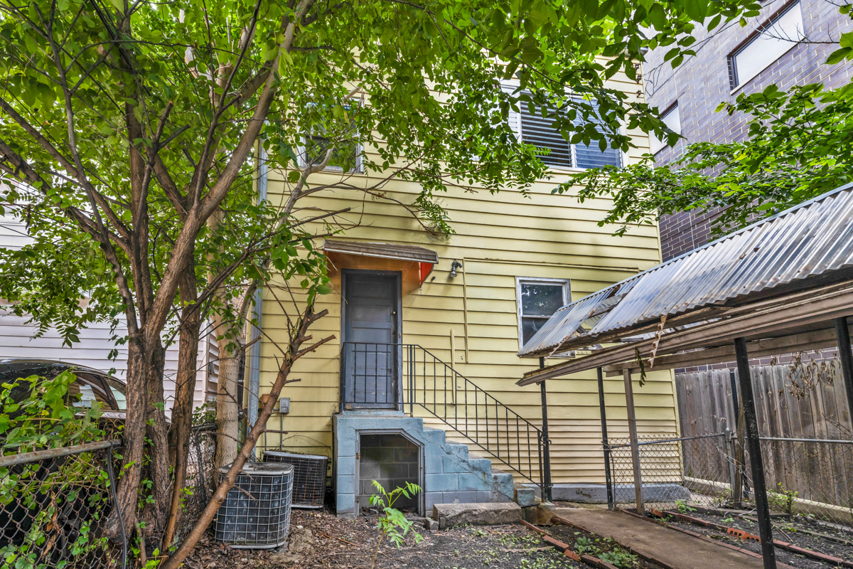 1907 W Irving Park Road Property Photo 25