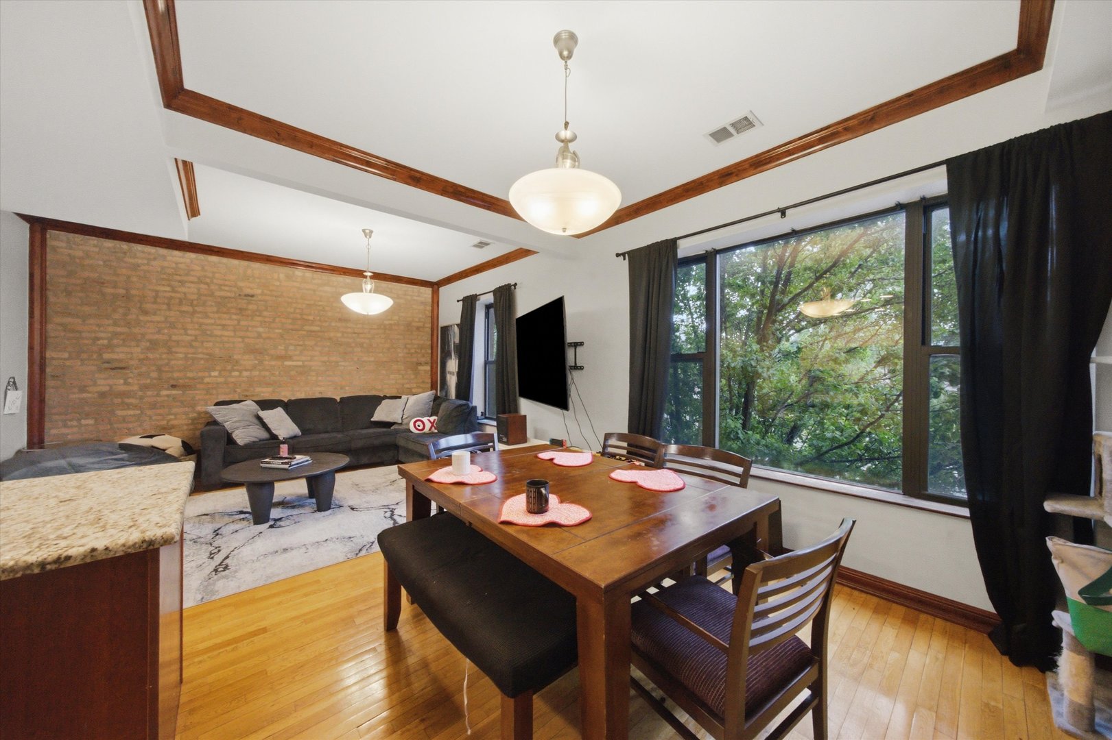 212 E 44th Street 3 Property Photo 8