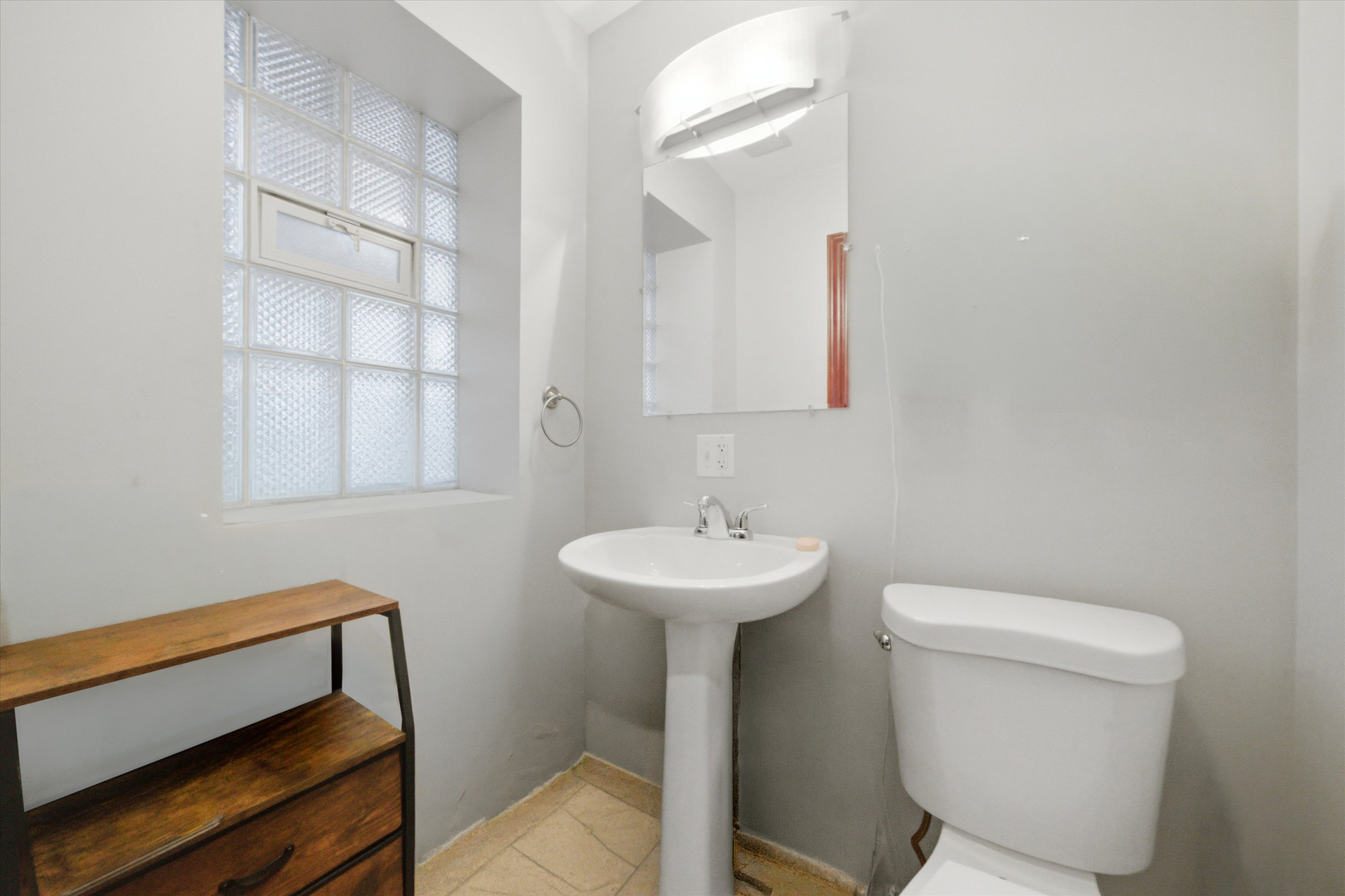 212 E 44th Street 3 Property Photo 13