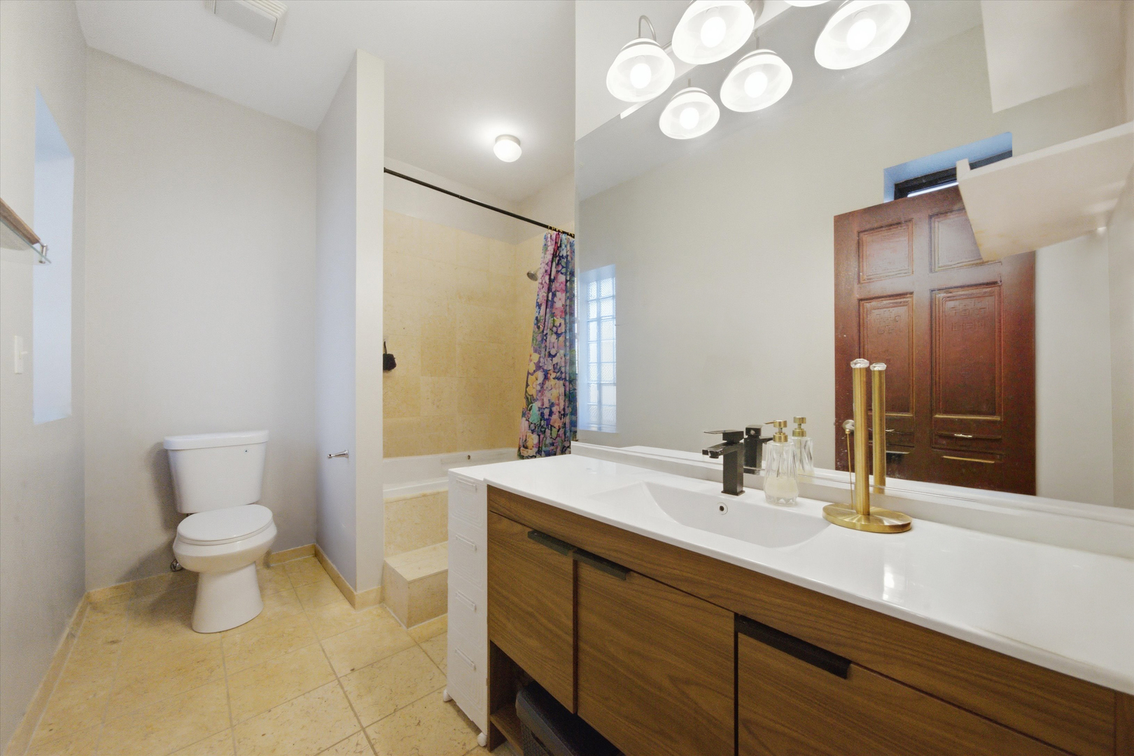 212 E 44th Street 3 Property Photo 20