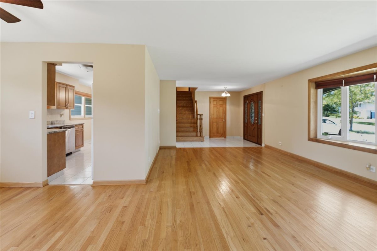 160 Fairfield Way Property Photo 4