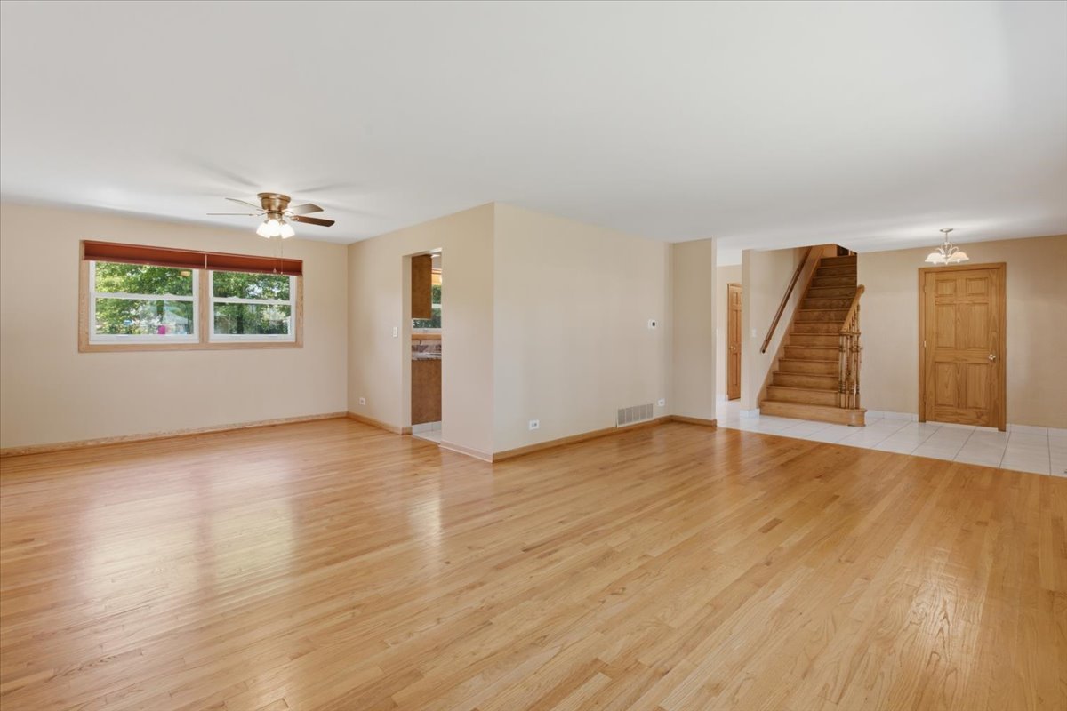 160 Fairfield Way Property Photo 5