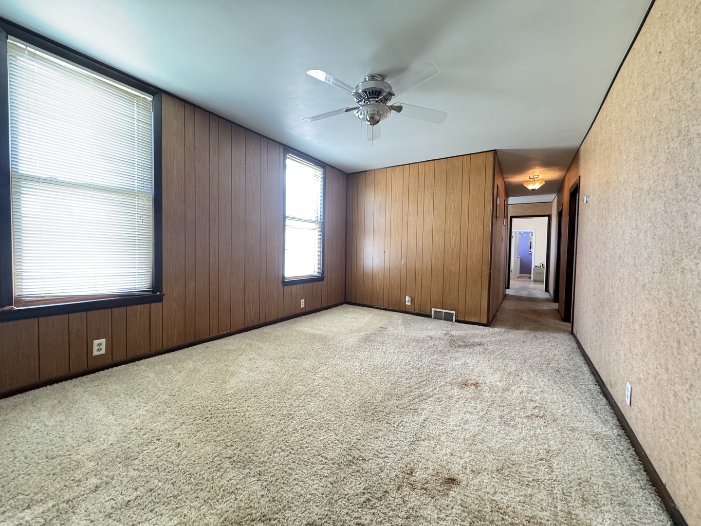 637 Crosat Street Property Photo 8