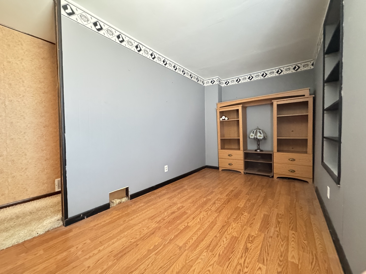 637 Crosat Street Property Photo 14