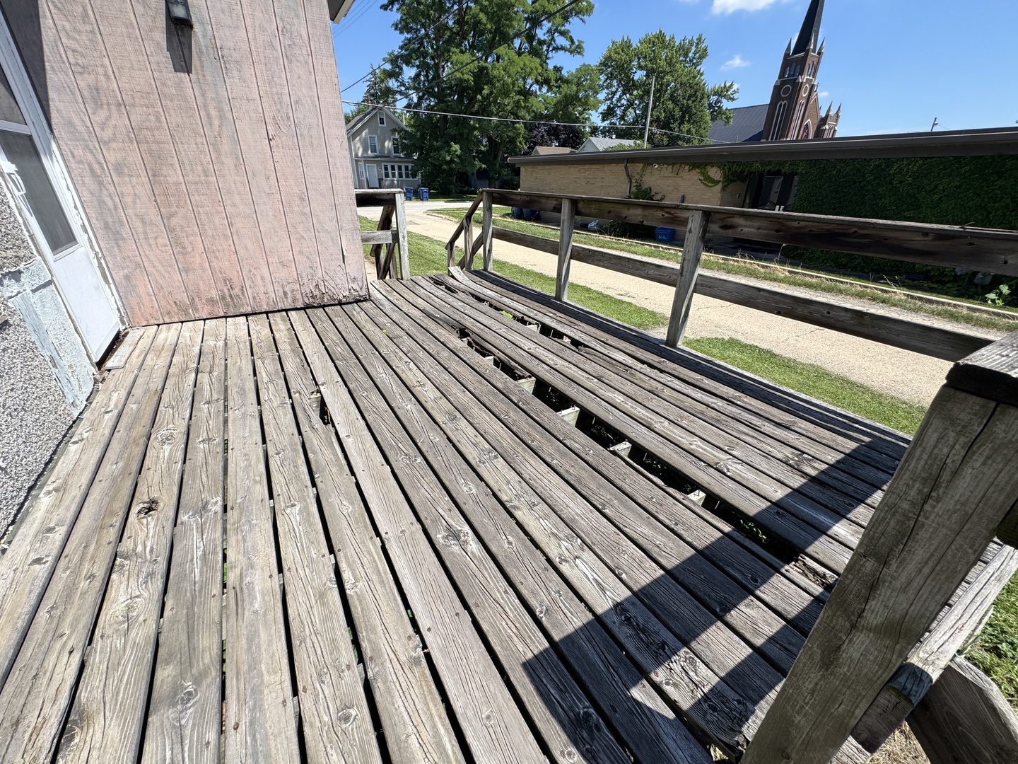 637 Crosat Street Property Photo 20