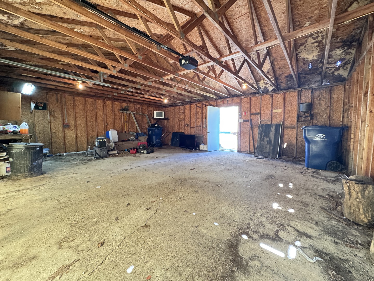 637 Crosat Street Property Photo 23