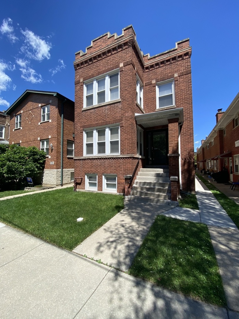 4851 N Central Avenue 2W Property Photo 1