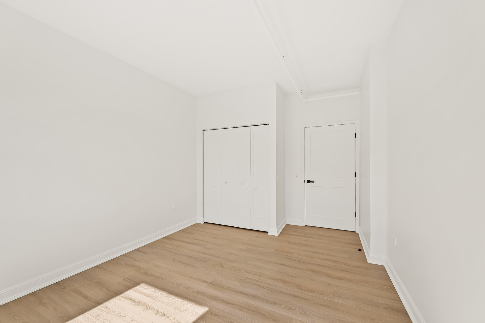 511 W Division Street 706 Property Photo 12