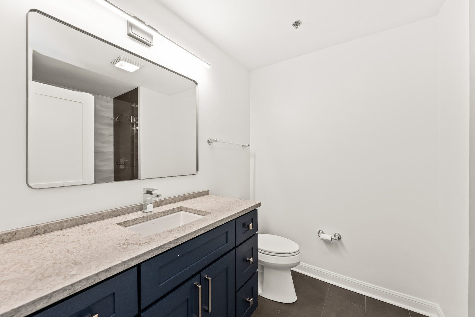 511 W Division Street 706 Property Photo 17