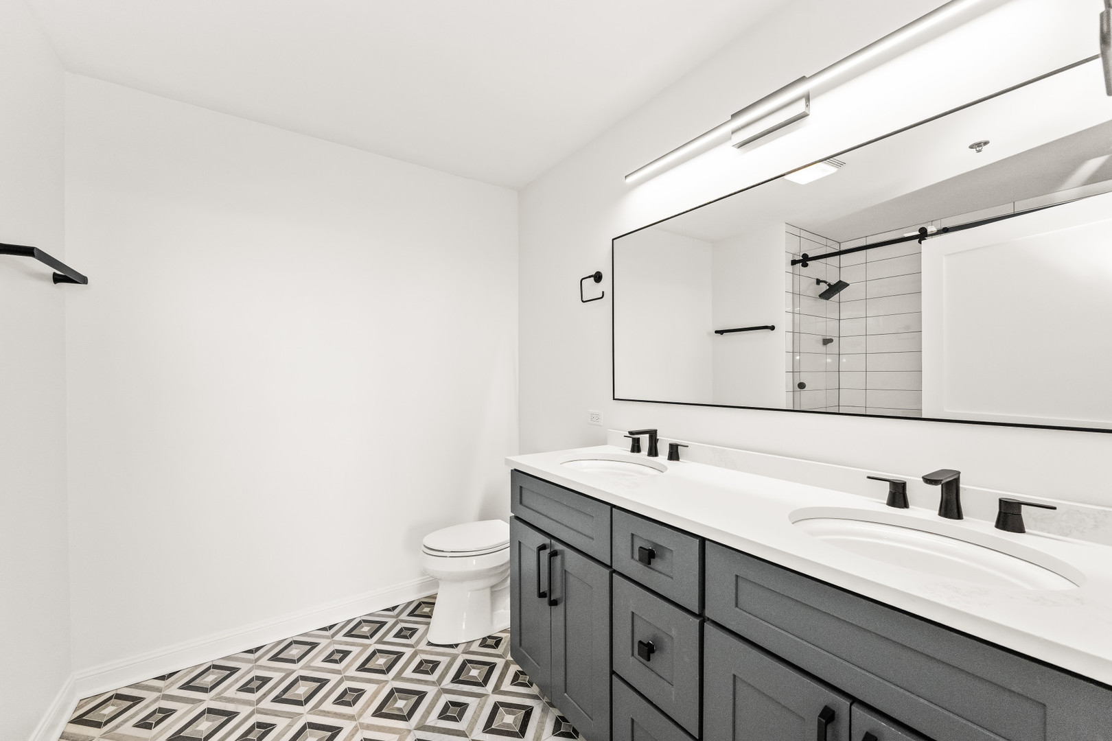 511 W Division Street 706 Property Photo 18