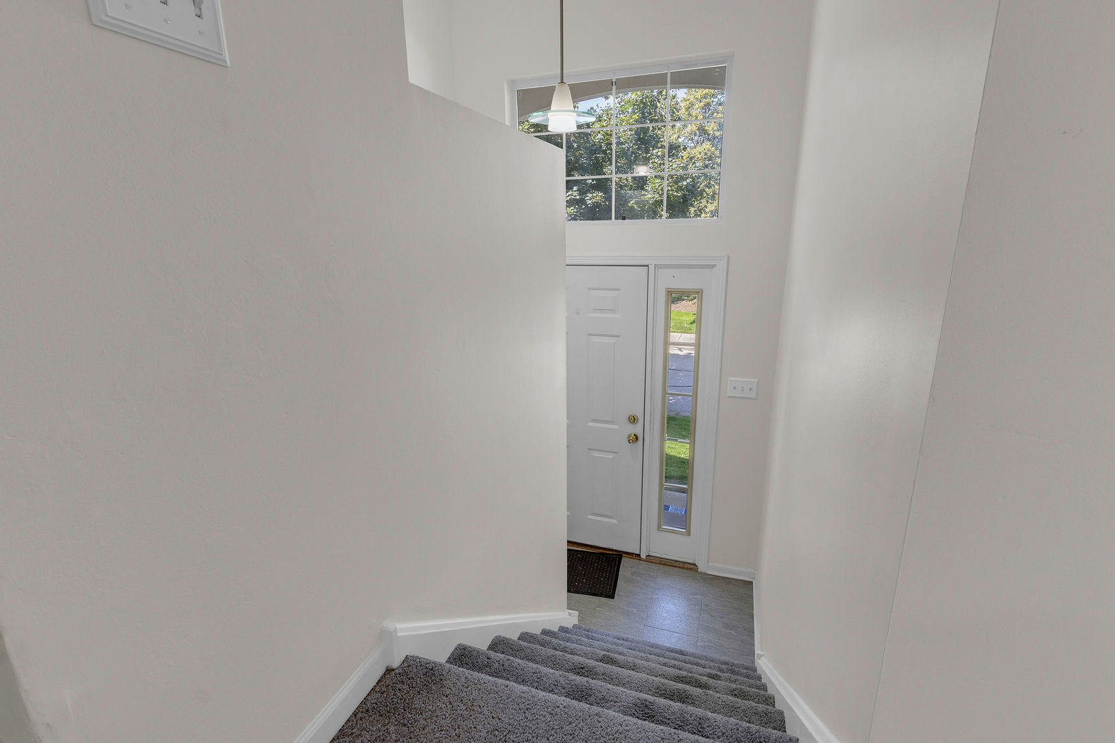 16419 Teton Drive Property Photo 5