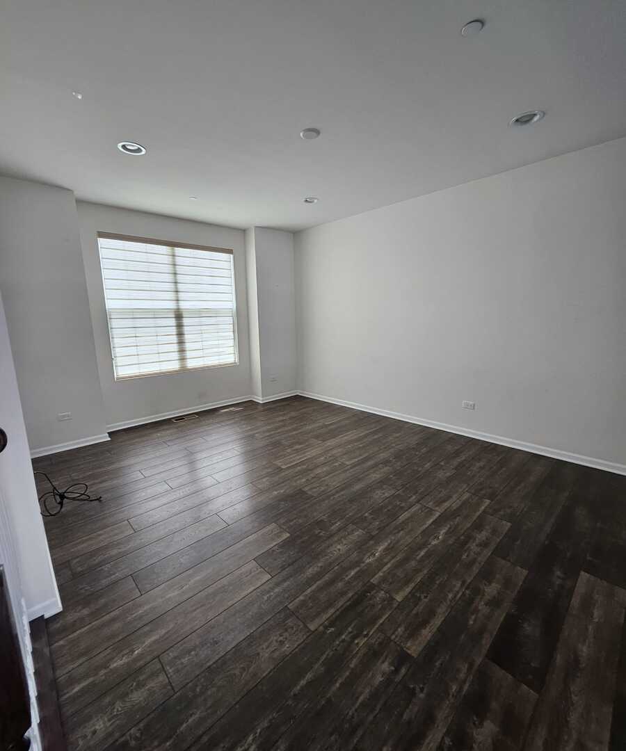 1921 Continental Avenue Property Photo 4