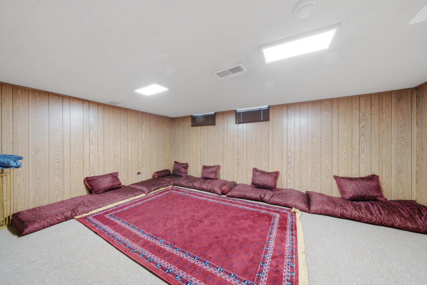 8663 Gregory Lane Property Photo 14