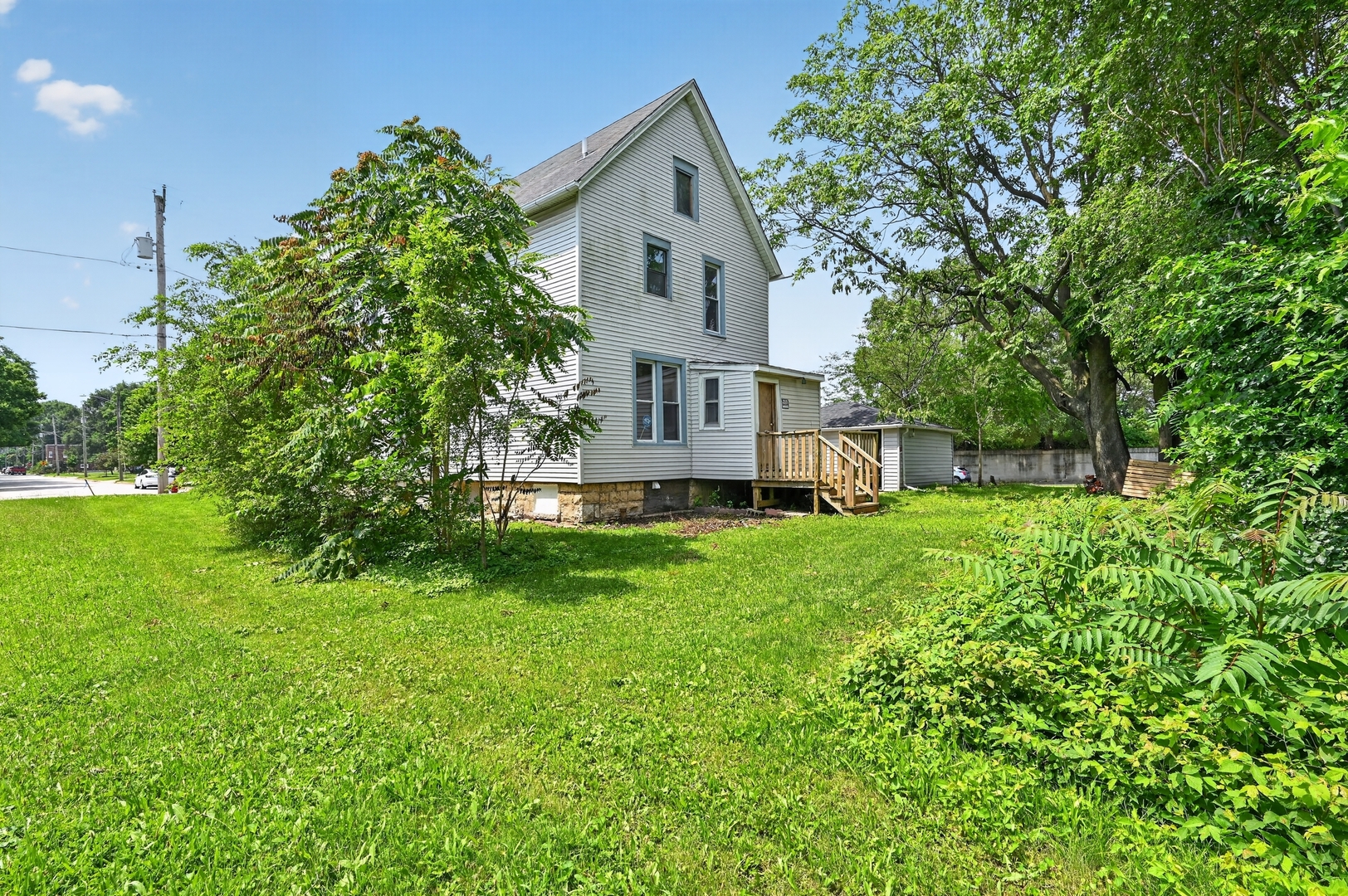 107 4th Avenue Property Photo 6