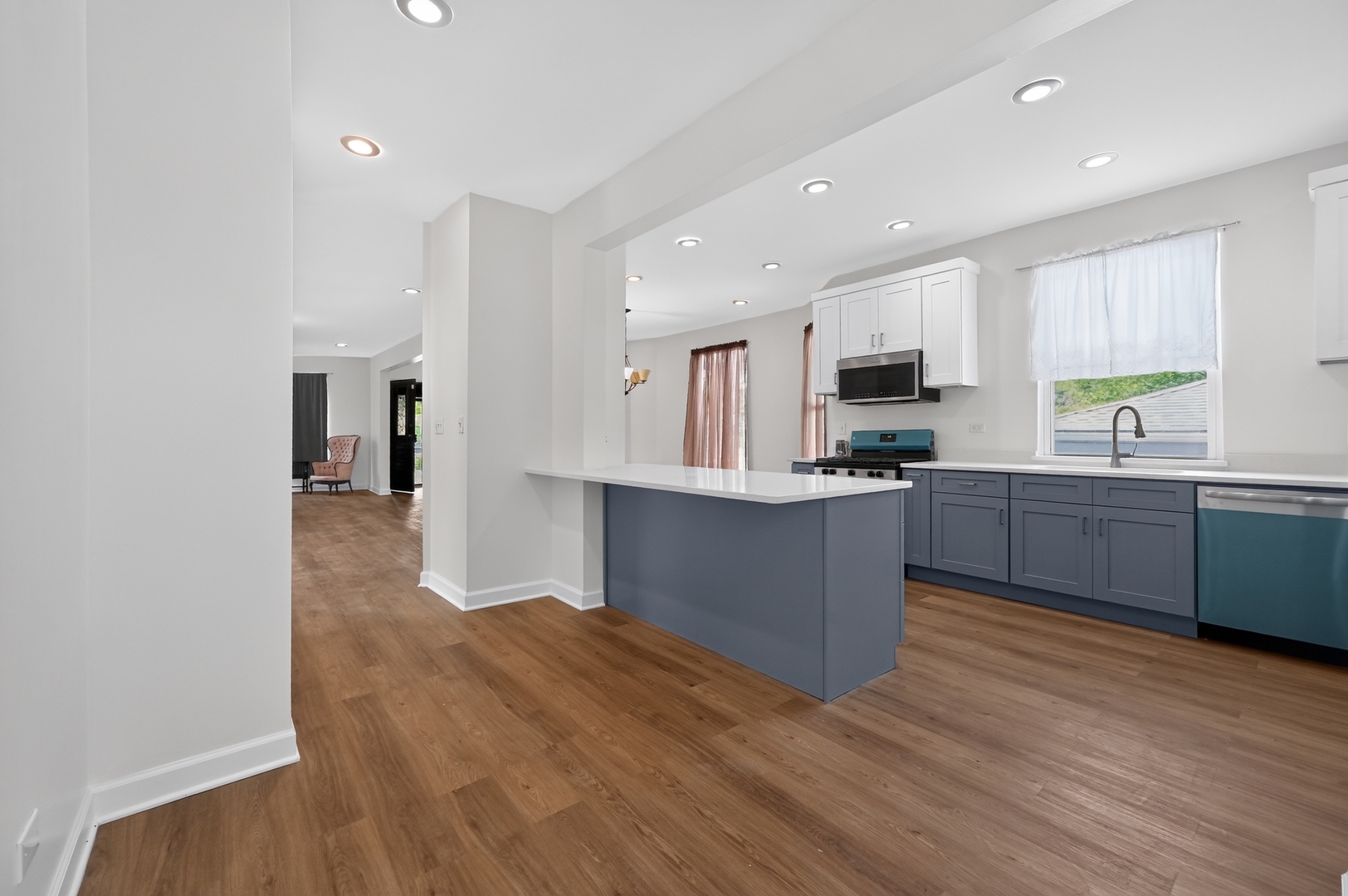 107 4th Avenue Property Photo 17