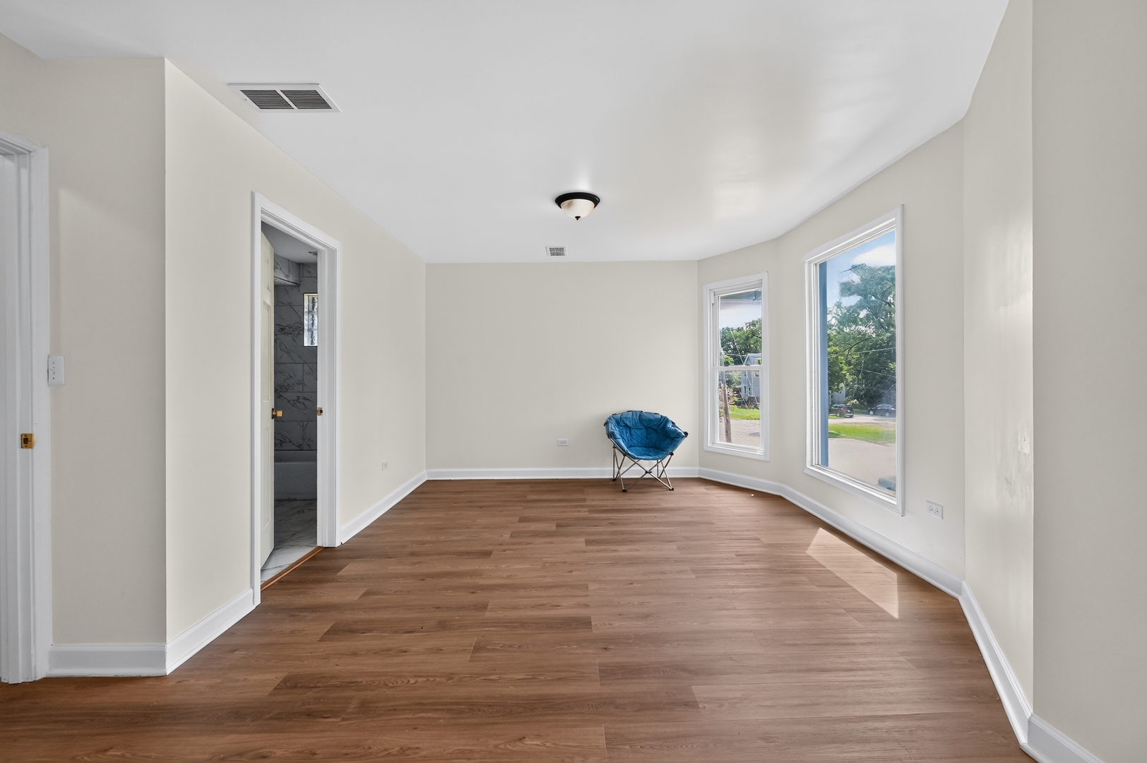 107 4th Avenue Property Photo 21