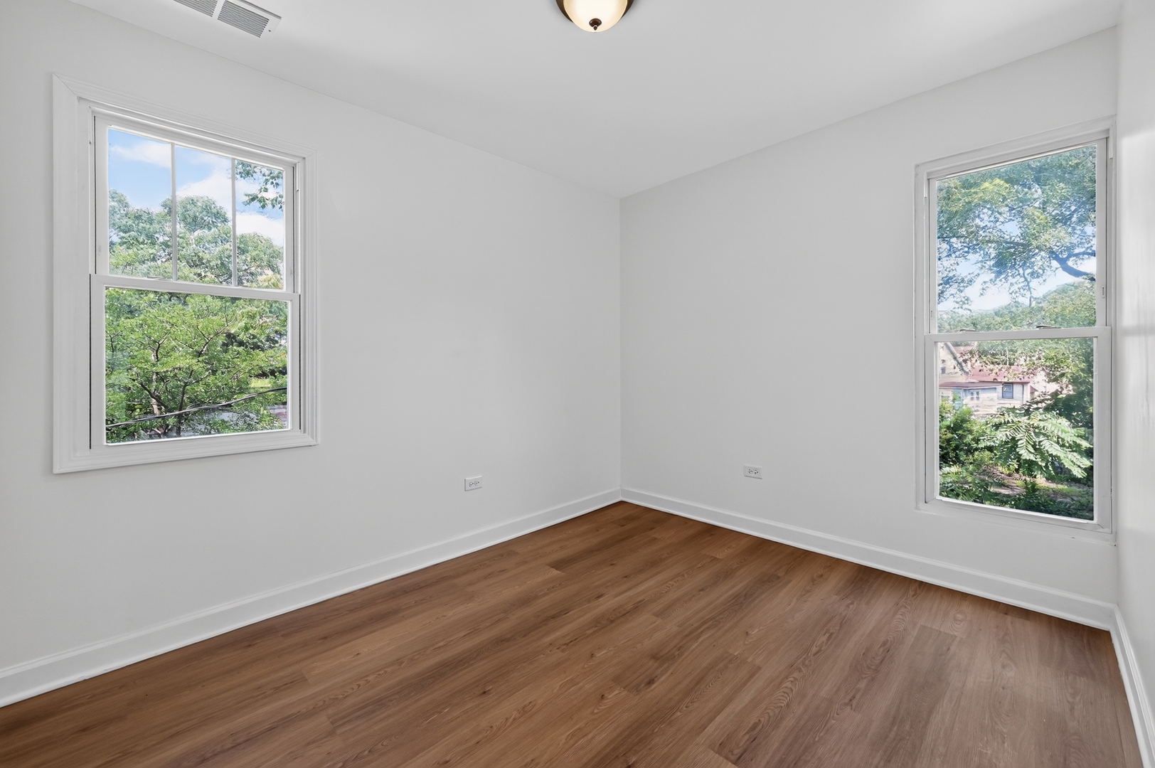 107 4th Avenue Property Photo 28
