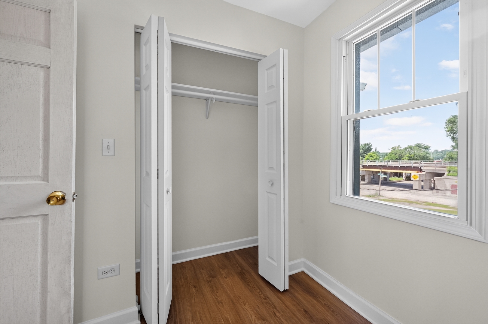 107 4th Avenue Property Photo 29