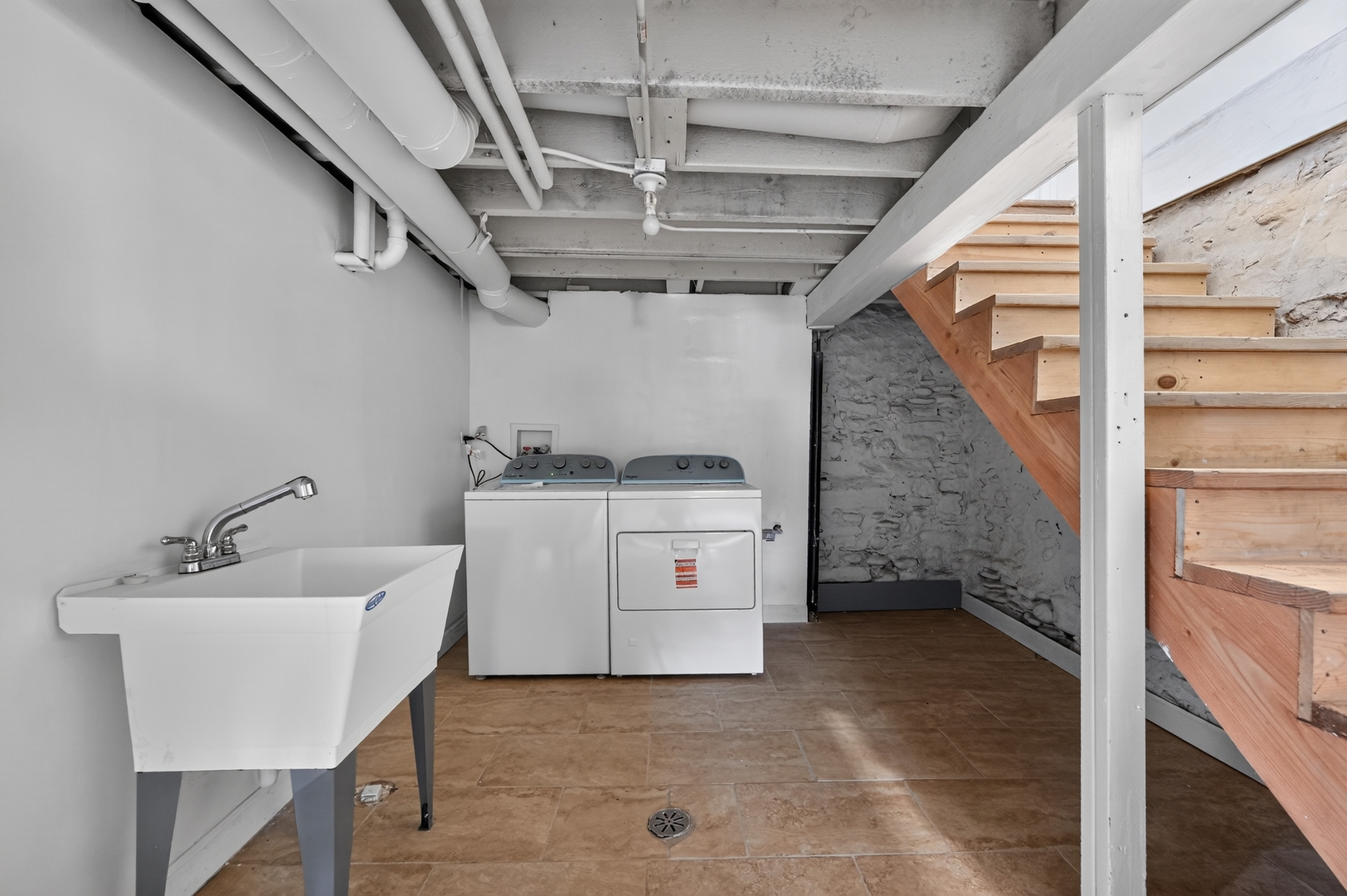 107 4th Avenue Property Photo 36